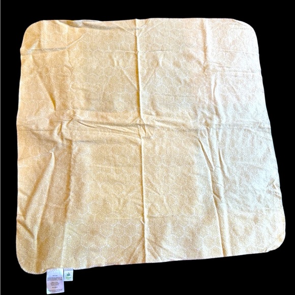 Bundle of 2 Winnie the Pooh Swaddle Blankets - Picture 3 of 7